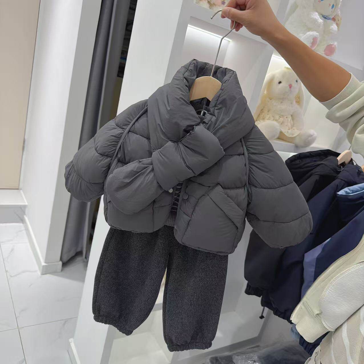 女童加厚连帽棉服冬季新款带帽棉袄女童保暖百搭外套秋冬