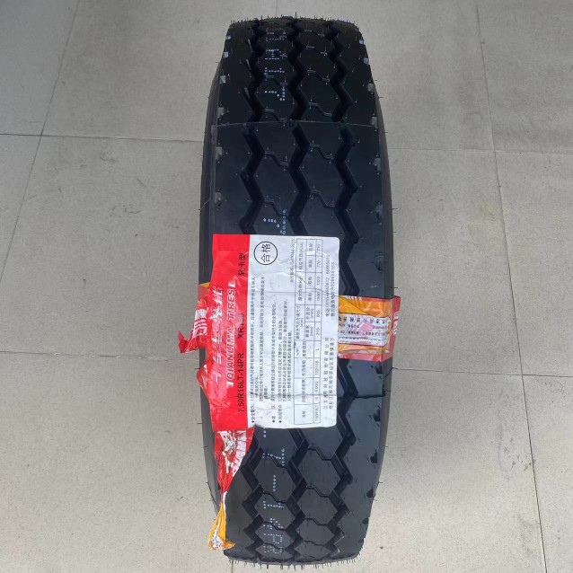 三包千里马650R16 700R16 750R16 825R16 825R20钢丝载重货车轮胎