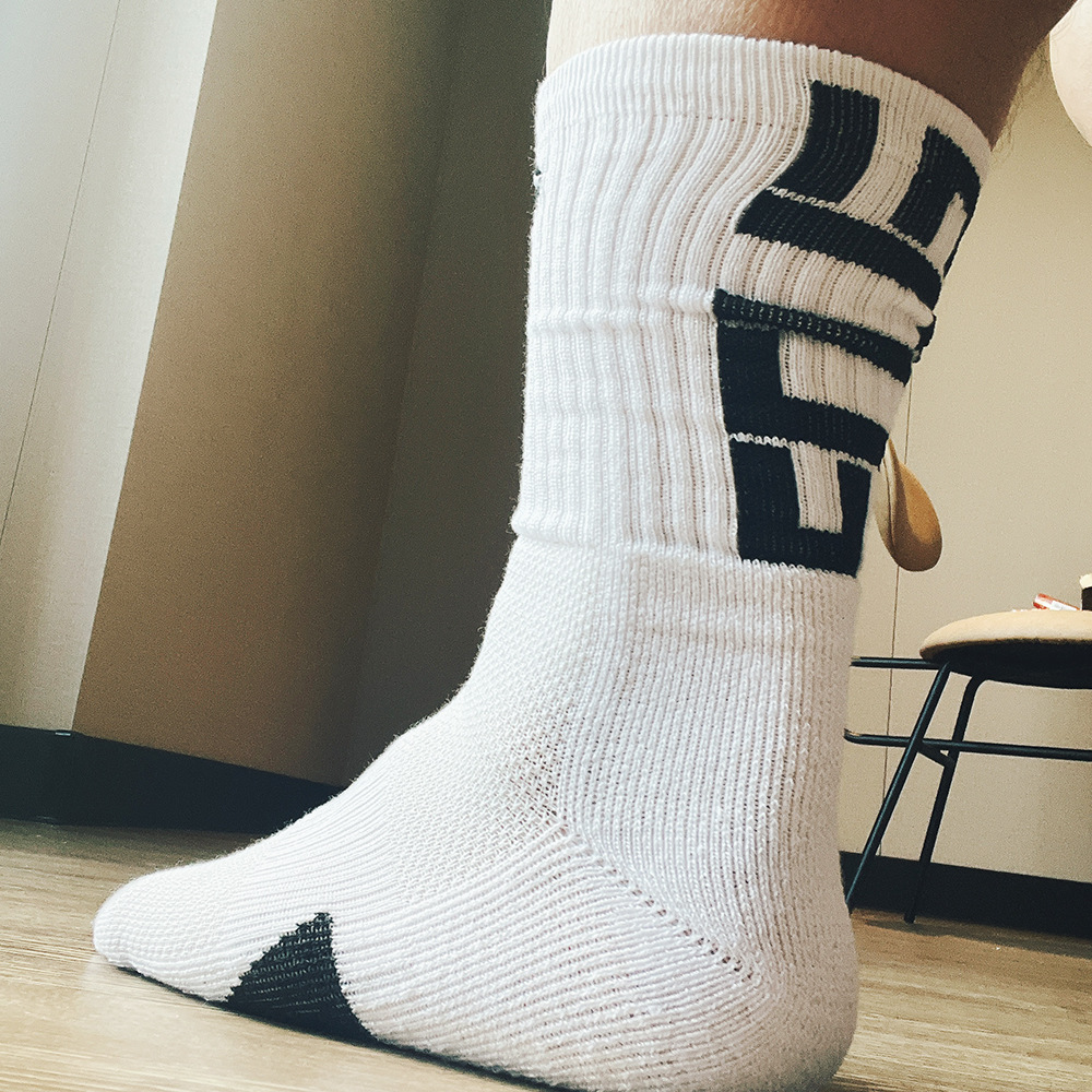 ELITE EVERYDAY MAX 精英篮球运动袜 nk长筒高帮加厚 毛巾底袜子 - 封面