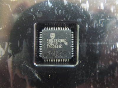 P80C32X2BBD 微控制器 (MCU) 80C51 256B 12/6 CLKS 全新原装