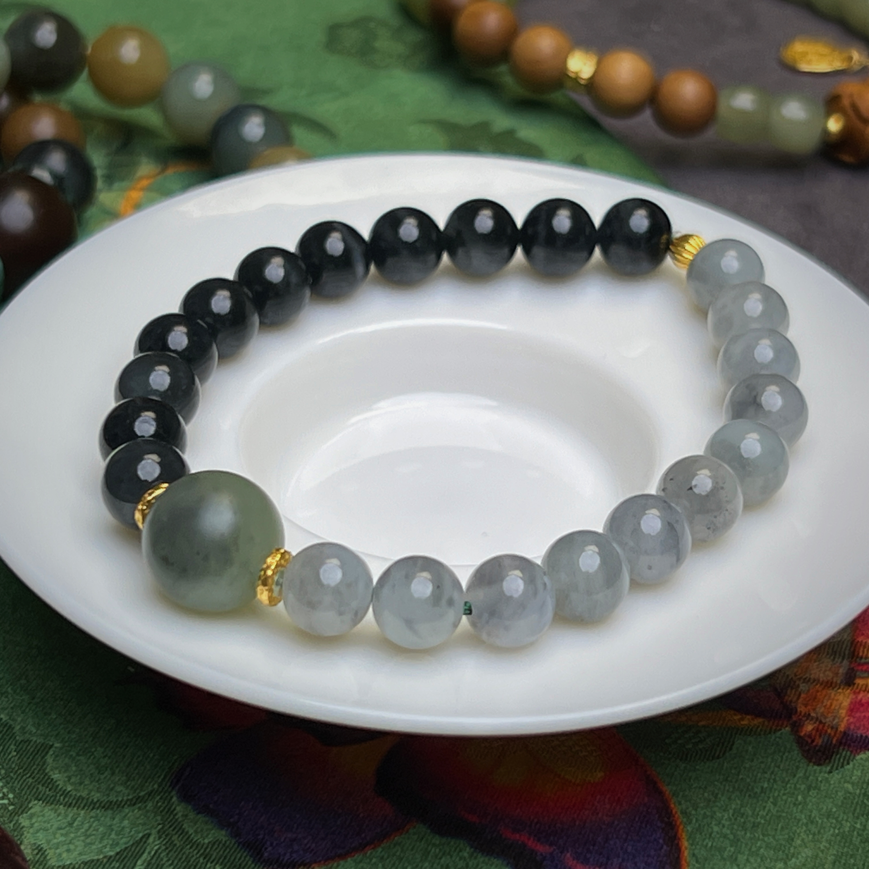 新疆和田玉青花双色手串单圈手链卡8 - 封面