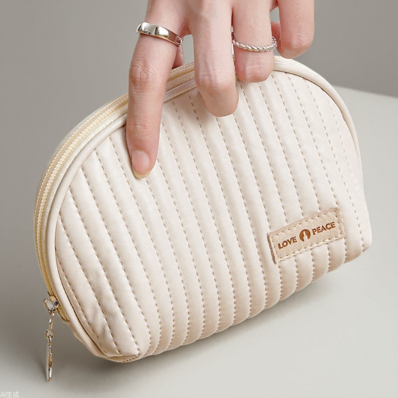 蓓恋新款时尚化妆包ins风旅行随身口红收纳包便携手拿洗漱包