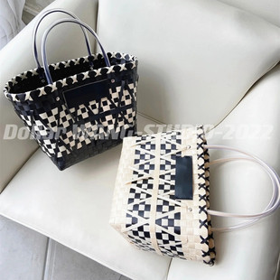 ins网红爆款M家夏季黑白熊猫款菜篮子包手工编织女包沙滩包度假