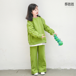 蔡爸爸童装加绒卫衣新款秋冬装男女大童绿色文艺厚款卫衣套装1115