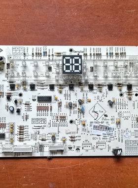 30563075/66/73/74/76/77/78/30563237/62/63/68适用GL空调显示板