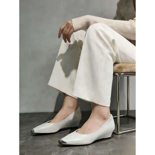 欧洲站轻奢白色浅口单鞋女简约风尖头一脚蹬通勤鞋舒适商务皮鞋女