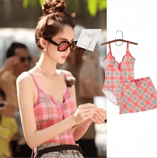 明星同款古力娜扎泰国格子泳衣小清新复古学生泳衣三角连体度假