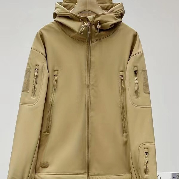 鲨鱼皮软壳冲锋衣男款户外战术