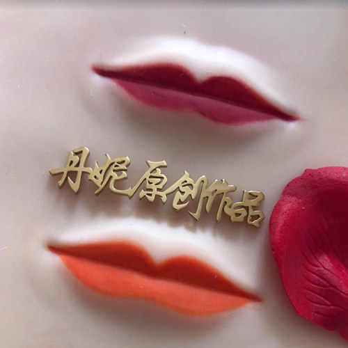 定制刻字logo拍照品牌半永久胸针