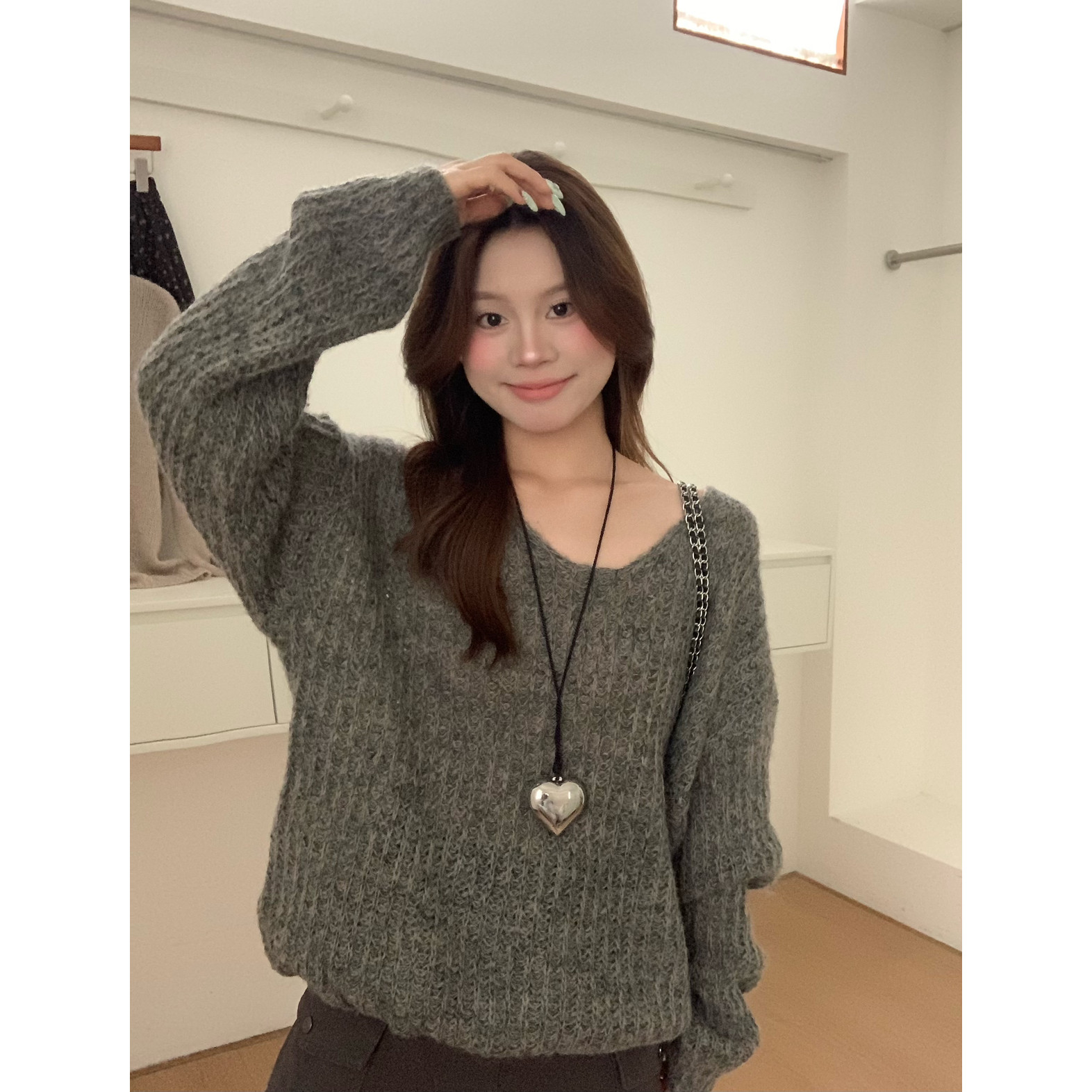 ING-糯灰色V龄马海毛上衣女秋季新款宽松慵懒风内搭宽松毛衣w9558