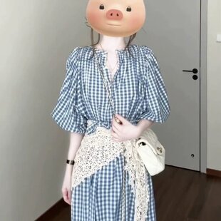 蓝色格子连衣裙女2026夏季新款今年流行爆款巨好看多巴胺掐腰裙子