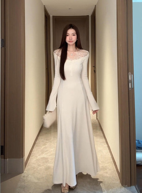 大码胖mm温柔风米白色V领针织连衣裙女秋季新款修身收腰显瘦长裙