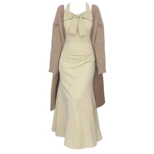 大码胖mm法式温柔风蝴蝶结挂脖连衣裙女春秋季针织开衫纯欲两件套