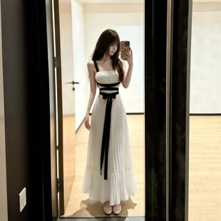 大码胖妹妹御姐气质时尚无袖连衣裙女装夏季新款修身绝美吊带长裙