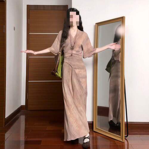大码胖mm法式气质优雅绑带V领连衣裙女夏季新款浪漫风穿搭长裙子
