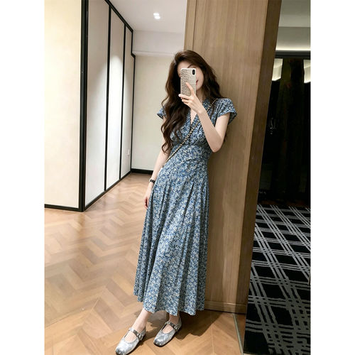 大码胖妹妹浪漫蓝色碎花连衣裙女显瘦夏季新款特别漂亮掐腰小裙子