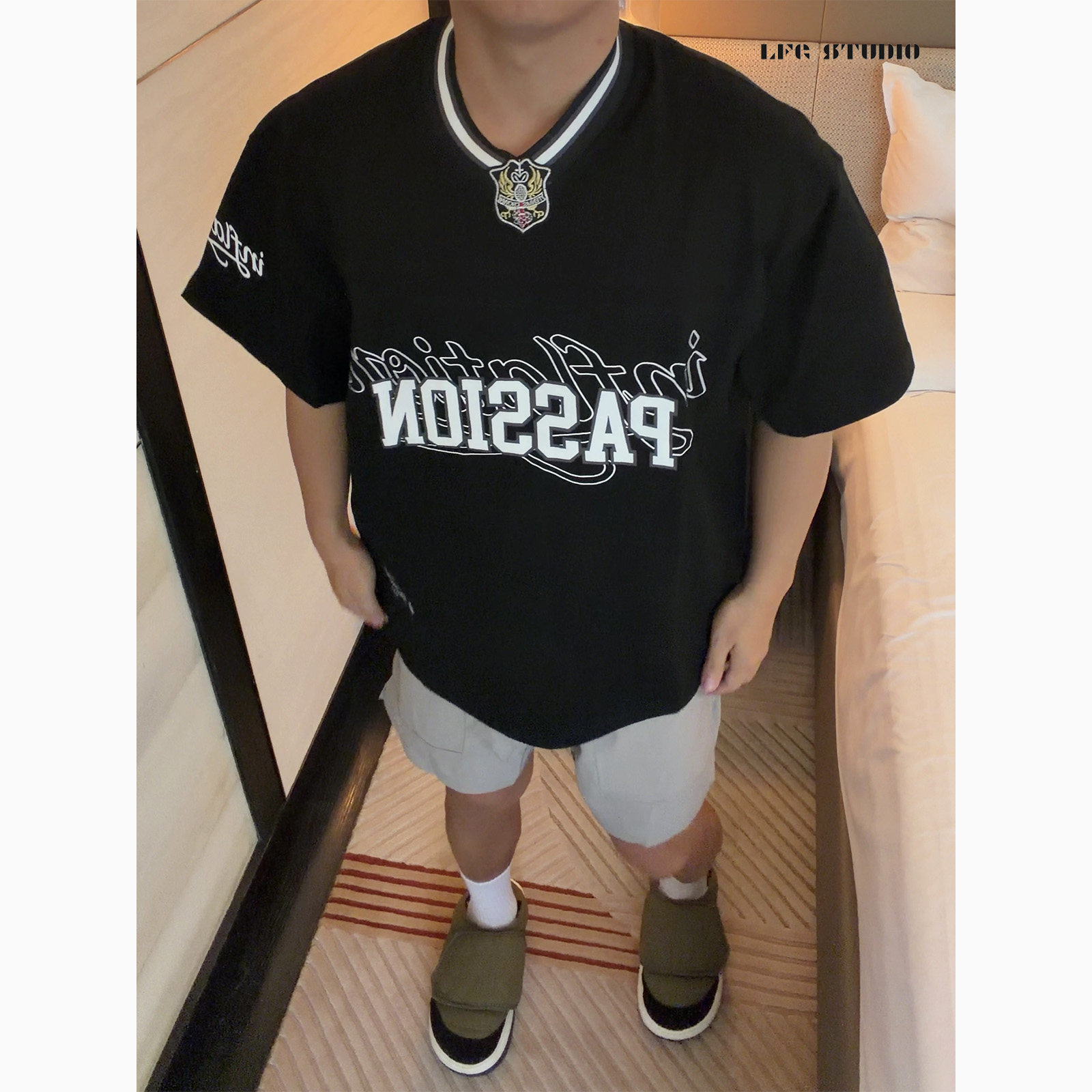 LFG 复古小贴纸印花短袖26夏季新款潮牌美式街头运动V领T恤,男装,T恤,淘宝优惠券,粉丝福利购,淘宝优惠卷