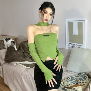 怪诞女孩 千禧辣妹风挂脖吊带背心法式抹茶绿修身显瘦不规则上衣