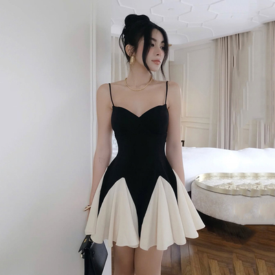 怪诞女孩法式轻熟风连衣裙