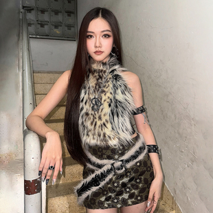 怪诞女孩 Y2K亚文化复古豹纹毛毛挂脖背心女 美式辣妹修身短上衣