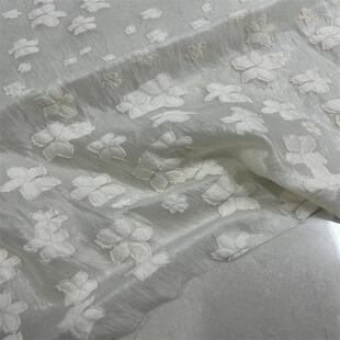 微廓半透明米白色小花朵剪花肌理欧根纱面料衬衫汉服纱裙礼服布料