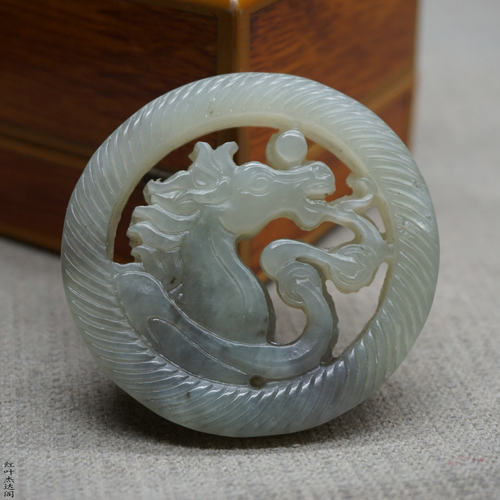 烟青玉马首是瞻吊坠挂件玉坠