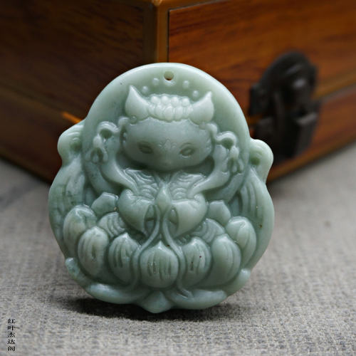贵州翠九尾狐吊坠玉佩凤
