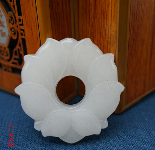 新疆康瓦石白玉莲花吊坠天然玉石双面莲花男女挂件玉佩项链毛衣链