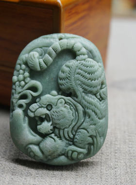 下山虎吊坠挂件虎虎生威玉坠男士