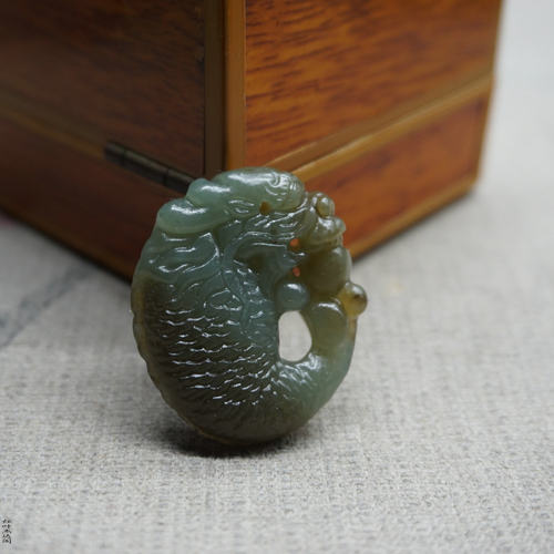 和田玉糖青玉双面龙鱼吊坠男女款