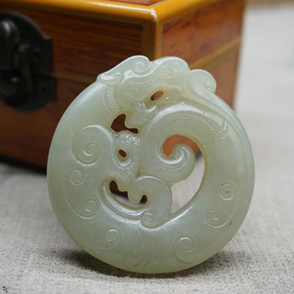 玉青白玉龙形玉佩男镂空仿古龙