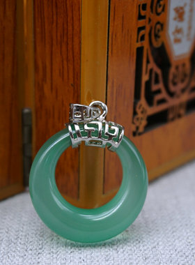 玛瑙绿玉髓平安扣吊坠怀古项链