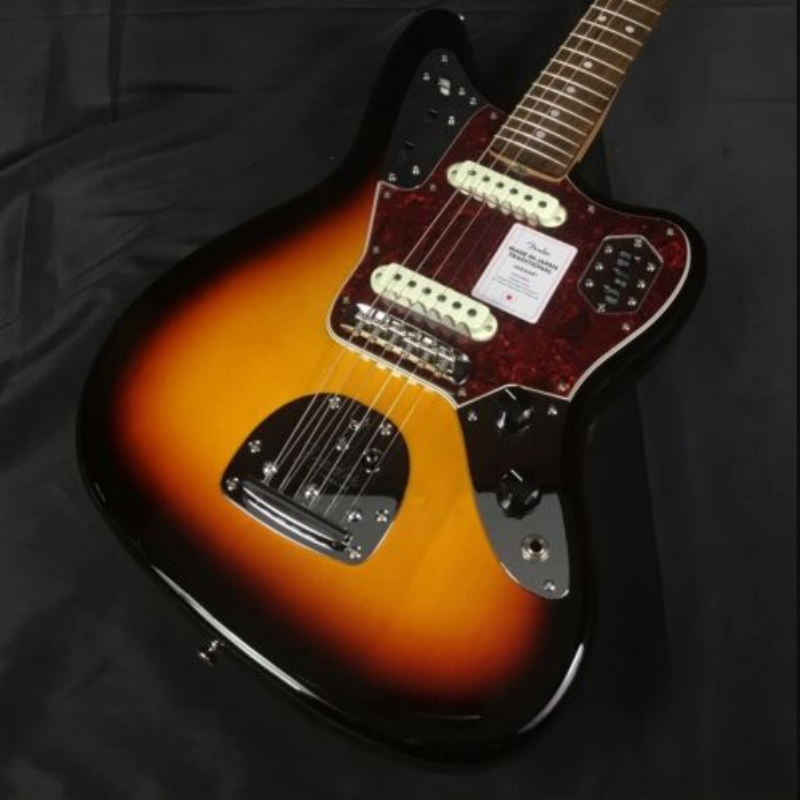 FENDER日本制造传统 60年代 Jaguar 3-Color Sunburst电吉他