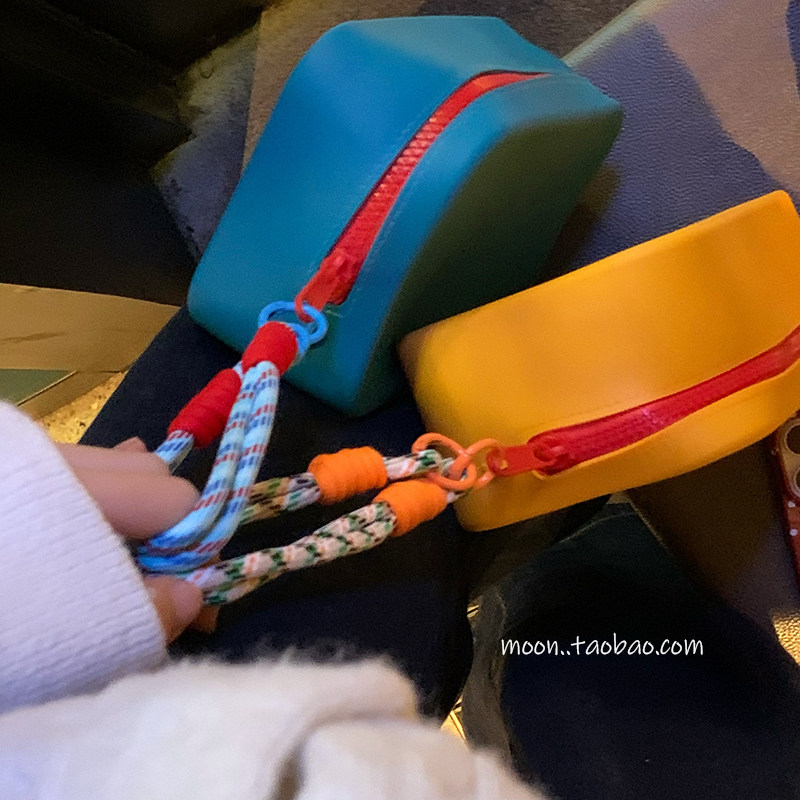 硅胶防水化妆包女士外出游泳健身旅行洗漱包便携手提收纳袋大容量图片