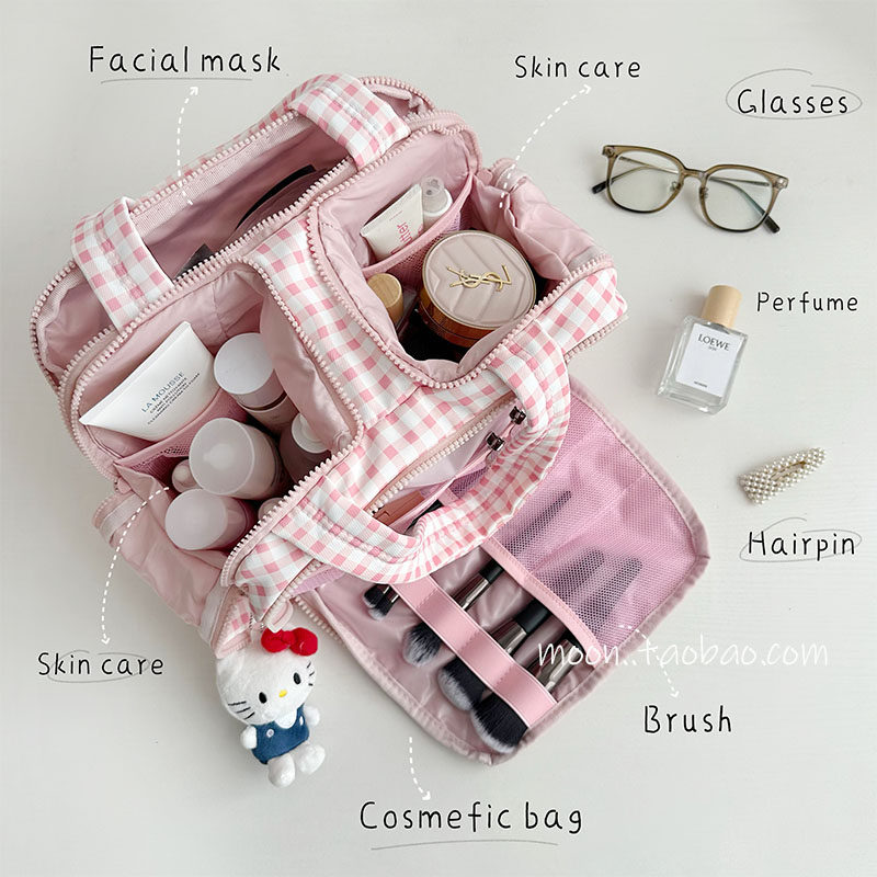 第一眼就爱上了！奶油粉色格子化妆包大容量女新款便捷旅行收纳包