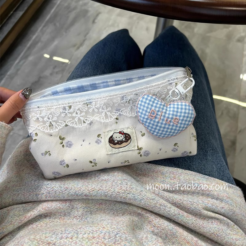 可爱猫咪碎花铅笔袋新款简约高颜值ins少女心学生大容量文具盒女