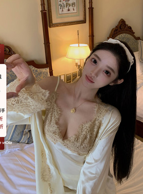 viola【英区慢生活】自留两色定染重工蕾丝做了半年的睡衣套装