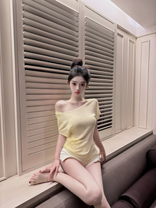 viola【伪素颜】夏季性感纯欲风短袖T恤女休闲百搭莱赛尔针织上衣