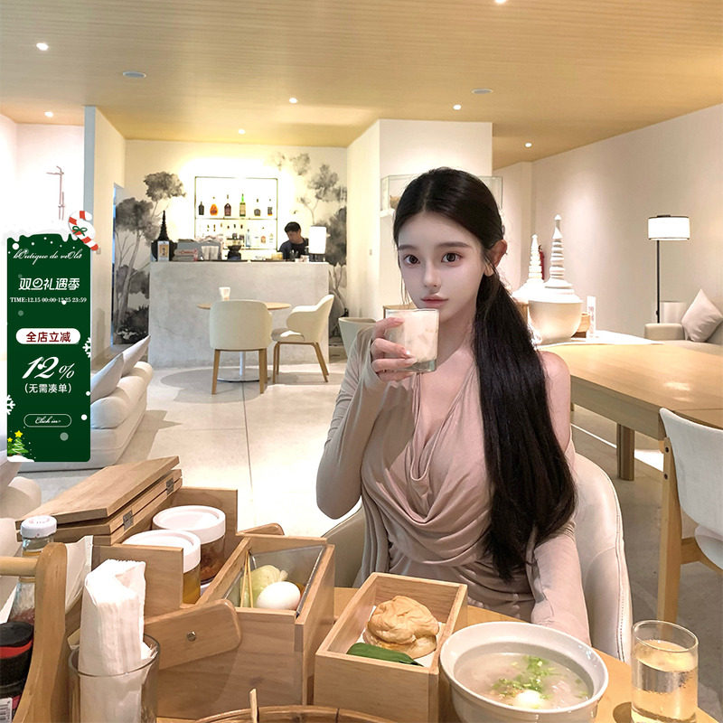 【现货】viola 【卡布奇诺】R*O剪裁天花板纯欲性感吊带开衫套装