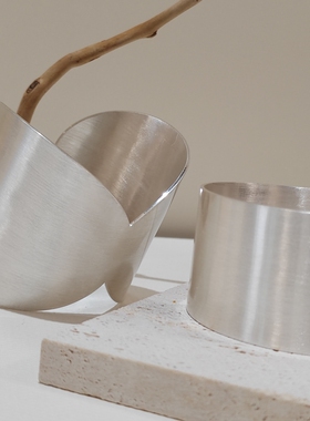 小众设计重工银色拉丝磨砂素圈手镯ins轻奢宽边百搭通勤开口镯潮