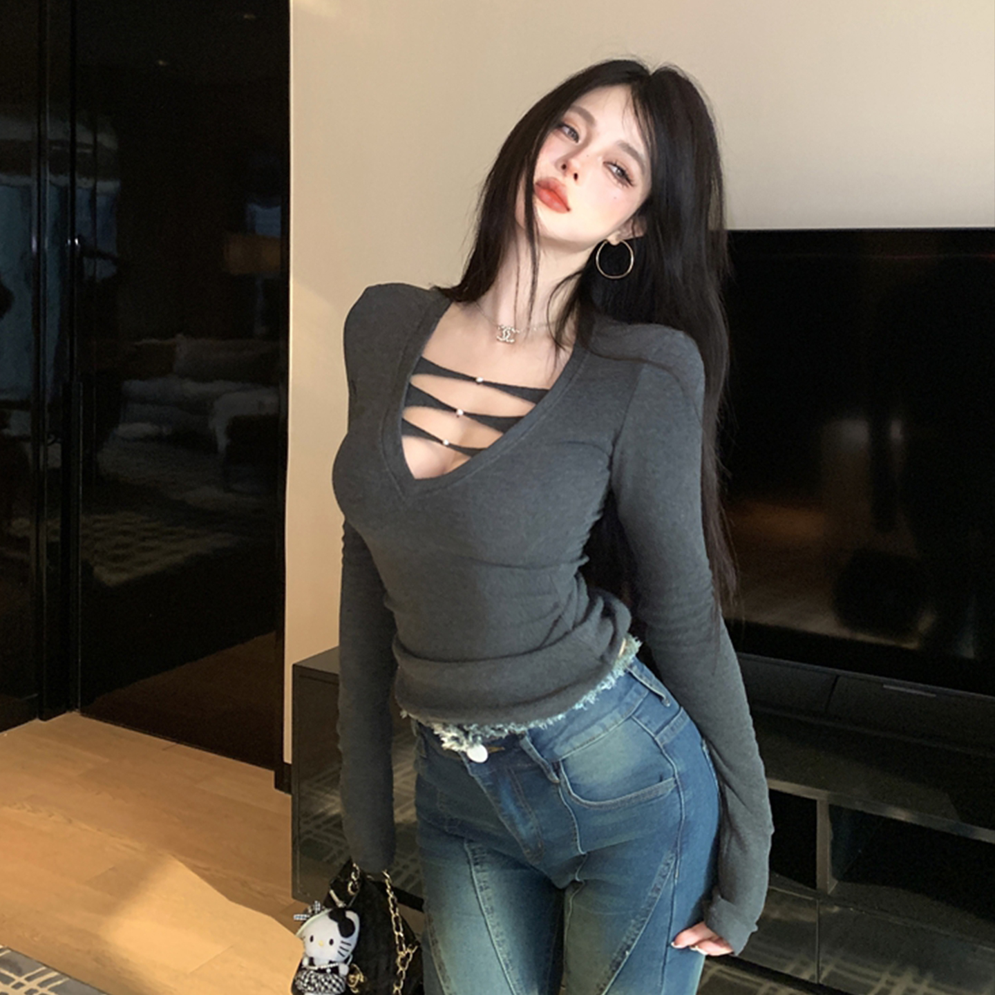 显身材低胸加绒修身长袖t恤女