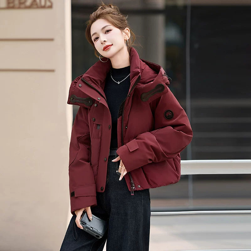 今年流行爆款高级感短款羽绒服女