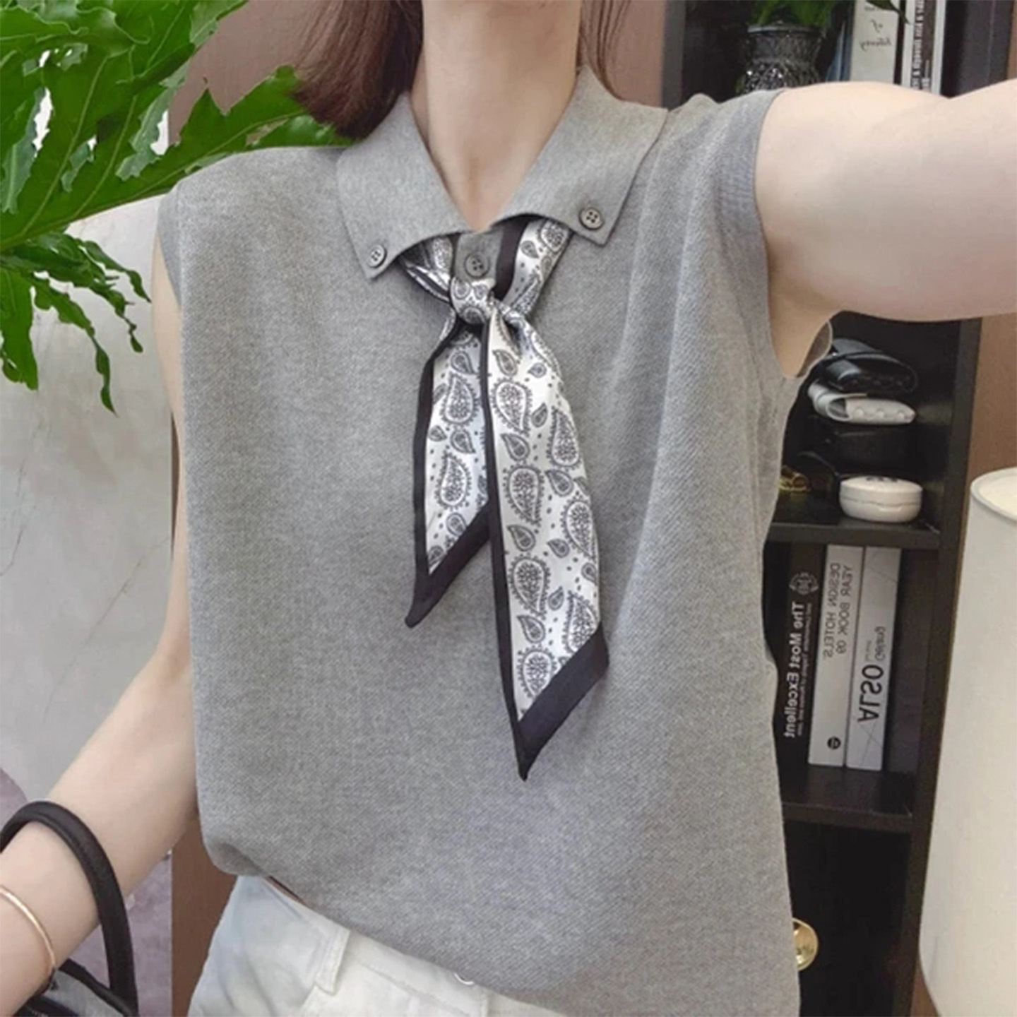 翻领丝巾系带针织衫女2025新款爆款夏季冰丝薄款无袖背心针织上衣