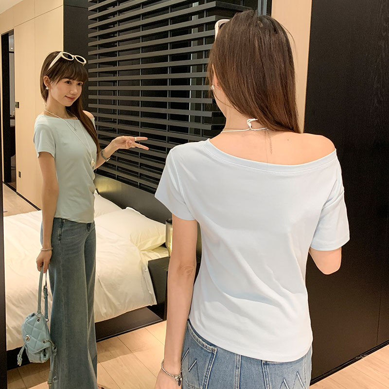 蓝色一字斜领短袖t恤女夏季2025新款收腰修身短款高级感半袖上衣
