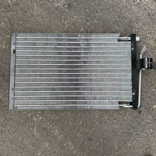 中联25吨 50吨70吨吊车上车冷凝器徐工中联下吊车空调散热器