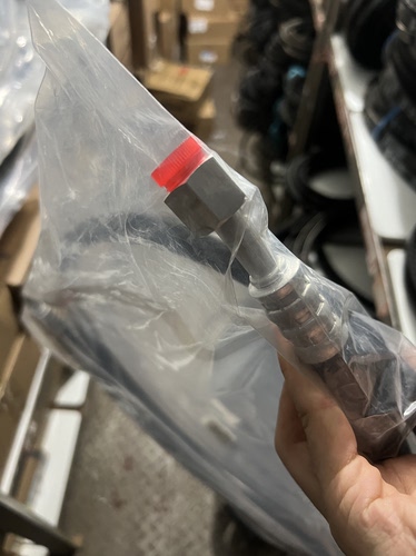 中联吊车下车空调管路4DC.2压缩机到冷凝器空调管路