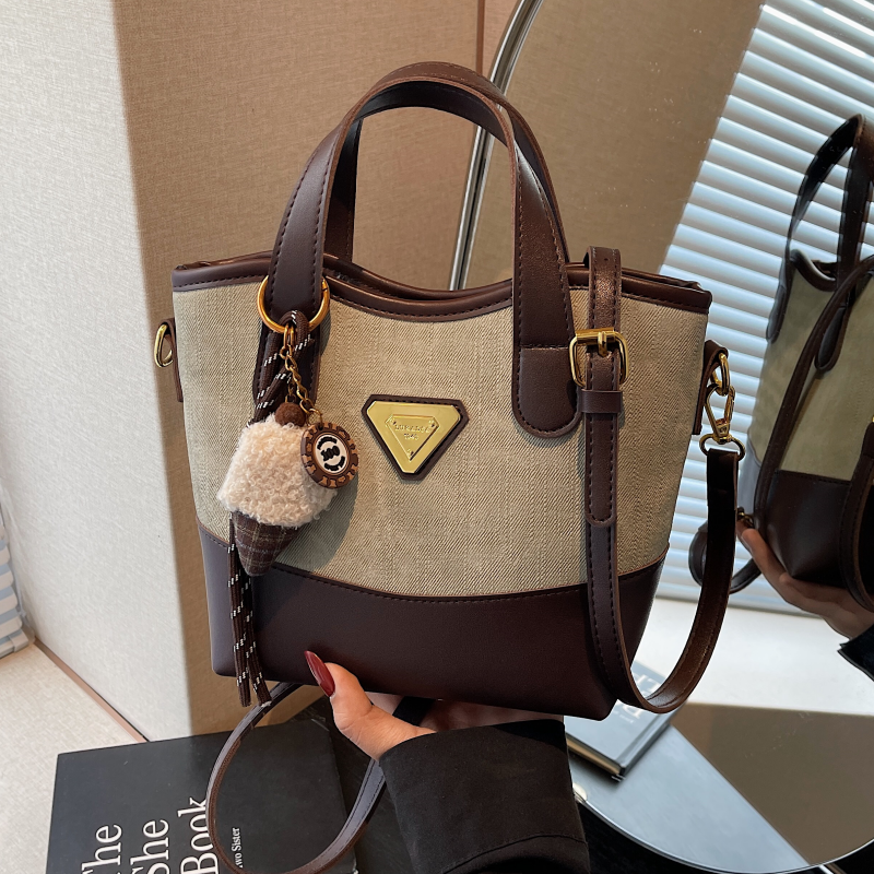 高级感复古撞色手提水桶包斜挎包