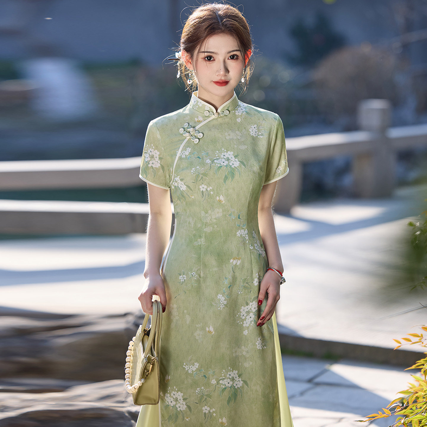绿色奥戴旗袍连衣裙2026新式改良年轻款轻奢高级感日常遮肚子显瘦