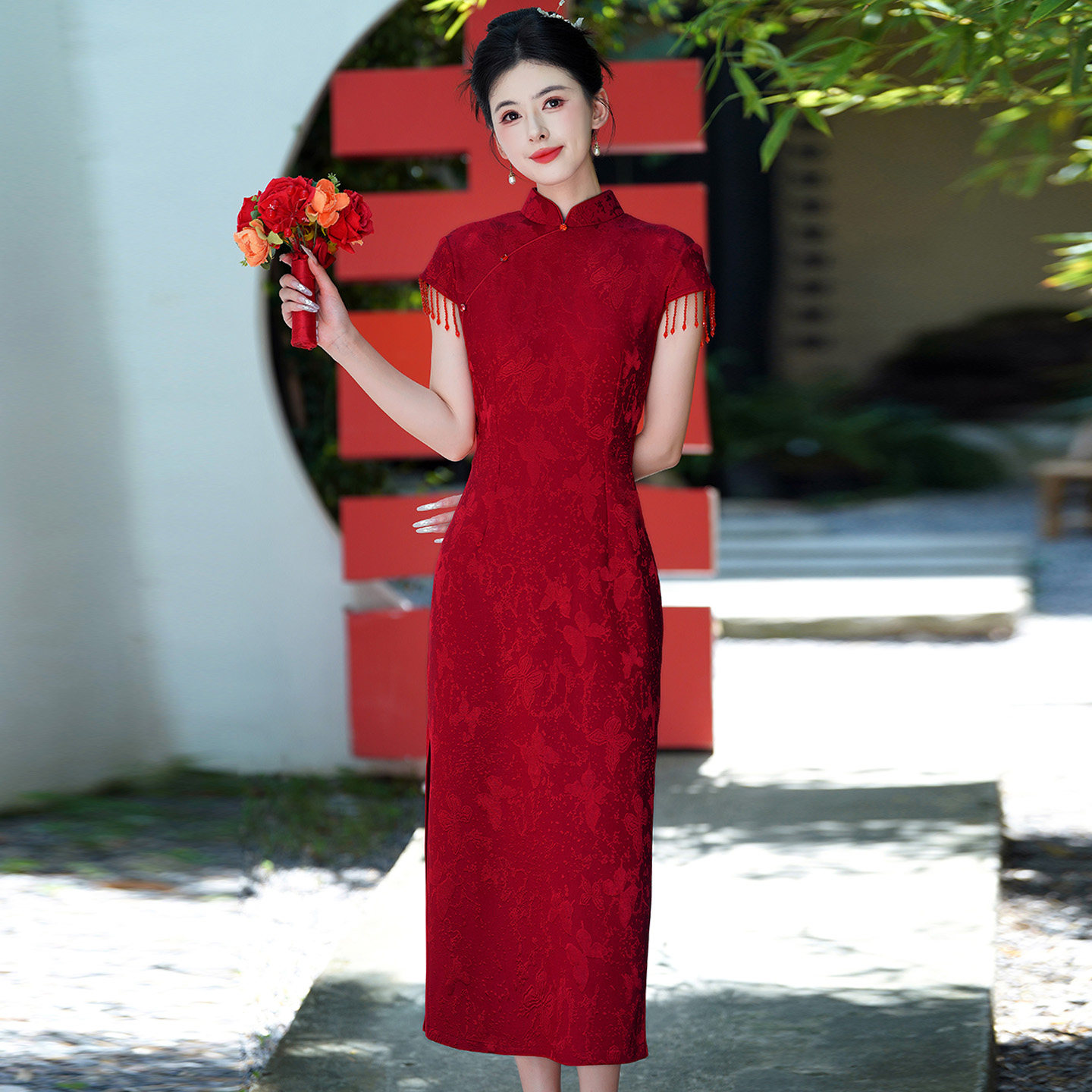 新中式流苏月牙袖红色婚宴旗袍2026春夏季新款年轻款连衣裙敬酒服