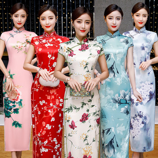 旗袍式连衣裙中长款2025夏秋新式年轻款少女真丝走秀演出中国风